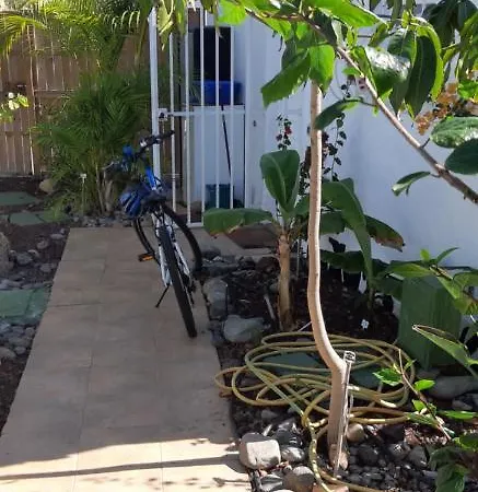 Сasa de vacaciones Tres Beau Bungalow,jardin Tropical, Renovation Ete 2020 *