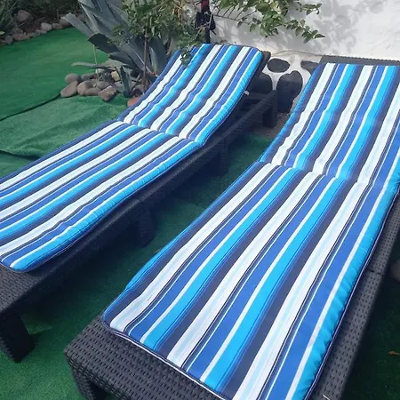 Tres Beau Bungalow,jardin Tropical, Renovation Ete 2020 Сasa de vacaciones *