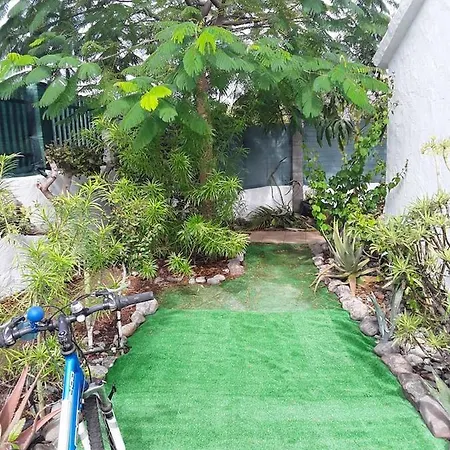 Tres Beau Bungalow,jardin Tropical, Renovation Ete 2020 Holiday home